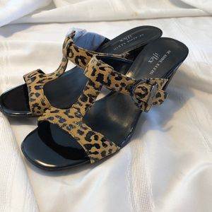 ANNE KLEIN IFLEX nwot sandals size 8.5 W animal